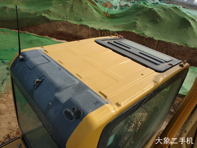小松 PC220-8M0 挖掘机